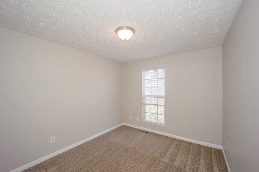 Building Photo - 1902 Grove Way