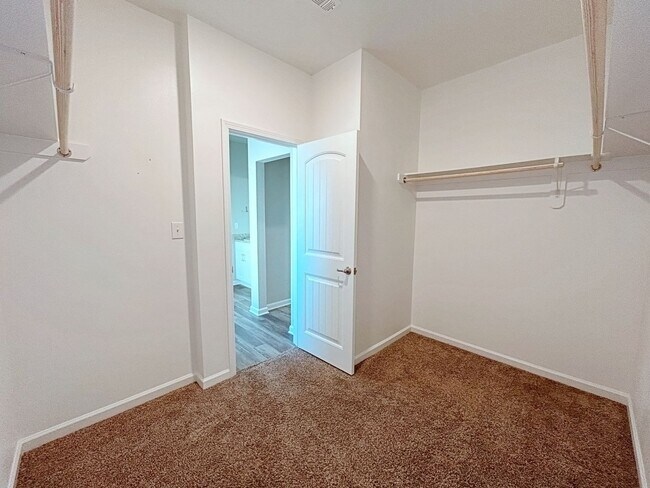 Building Photo - 13968 Malbec Ave
