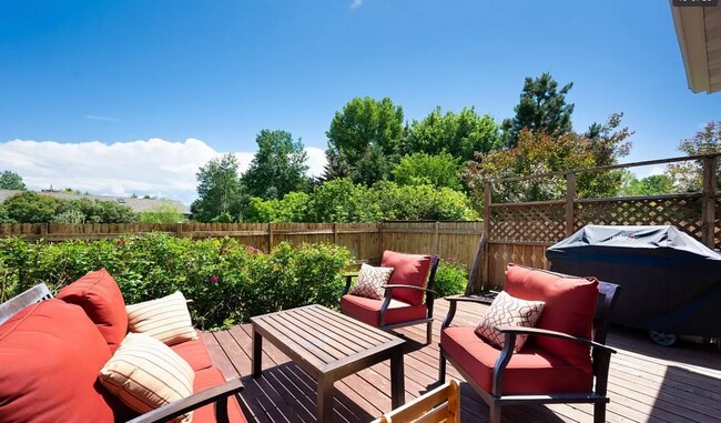 Building Photo - Beautiful South Bozeman home!