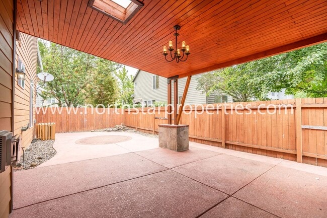 Building Photo - 20462 SW Arnold Pl