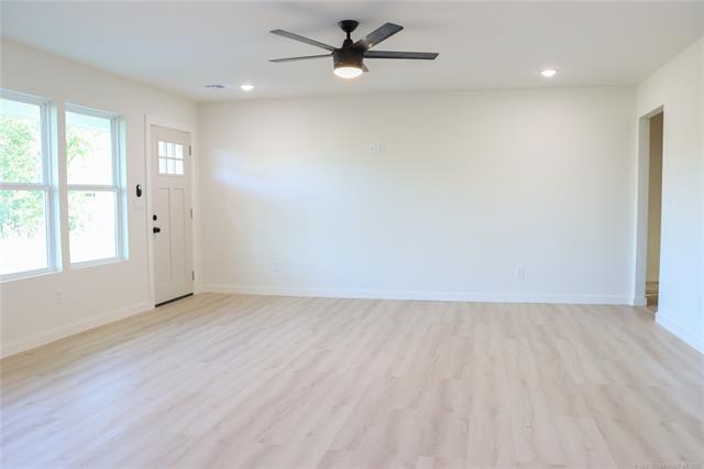 Building Photo - 2806 N Lansing Pl