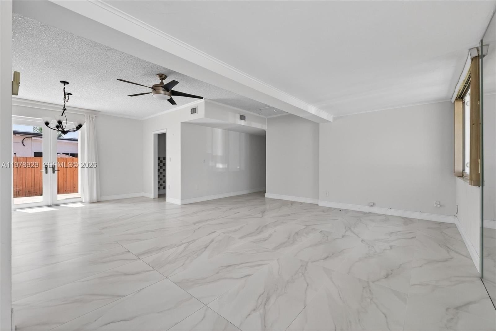 Building Photo - 1470 N Treasure Dr