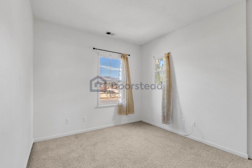 Building Photo - 2955 Vineyard Park Dr