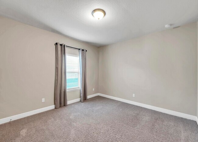 Building Photo - 3589 Autumn Woods Dr