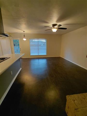 Building Photo - 562 Cumberland Dr