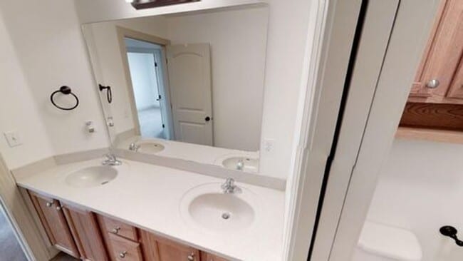 Building Photo - A PERFECT TOWNHOME IN EAGLE MOUNTAIN