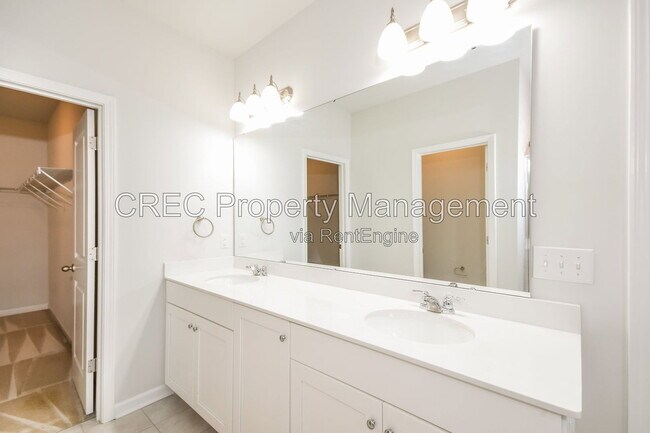 Building Photo - 603 McLernon Trce
