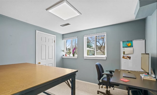 Building Photo - 4555 Brookfield Dr