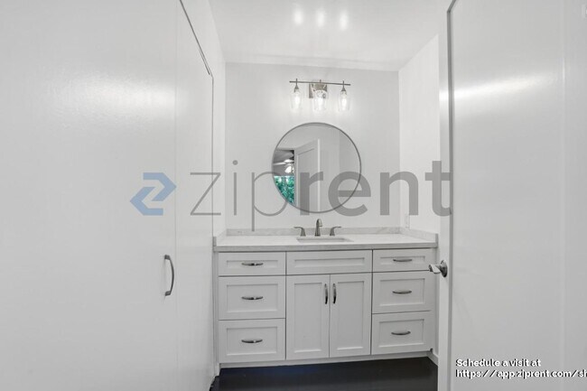 Building Photo - 1200 Opal St