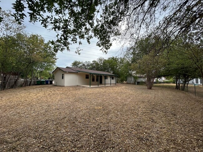 Building Photo - **APPLICATION RECEIVED** *MOVE IN SPECIAL* Tucked Away on a Cul-de-Sac | 3-Bedroom San Antonio Home!