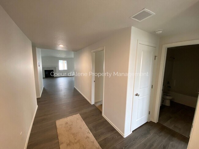 Building Photo - 3 bed house in Brookshire subdivision!