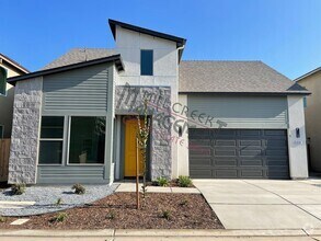 Building Photo - New home in the Beautiful Southern Highlan...