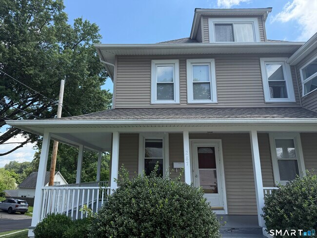 Building Photo - 287 Old Stratfield Rd