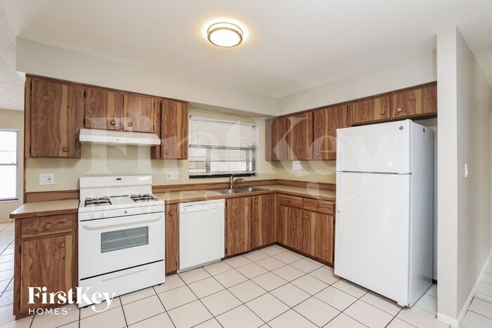 Building Photo - 12102 Picalilli St