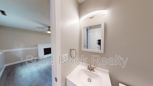 Building Photo - 7284 Sioux Cir S