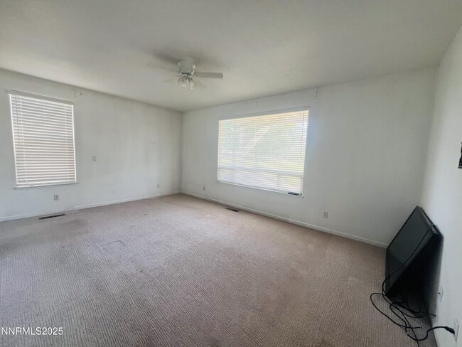 Building Photo - 513 Cypress Point Dr