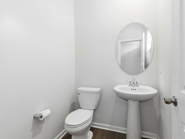 Building Photo - 211 Stellate Pl