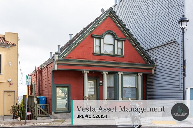 Building Photo - 301-303 Corbett Avenue