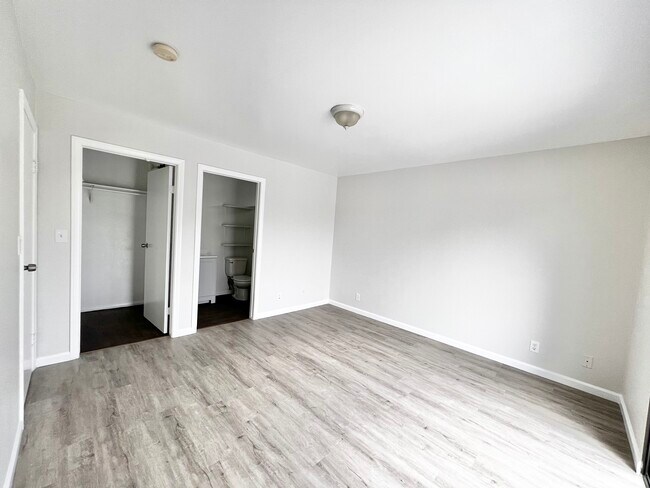 Building Photo - 6835 Gentry Ave