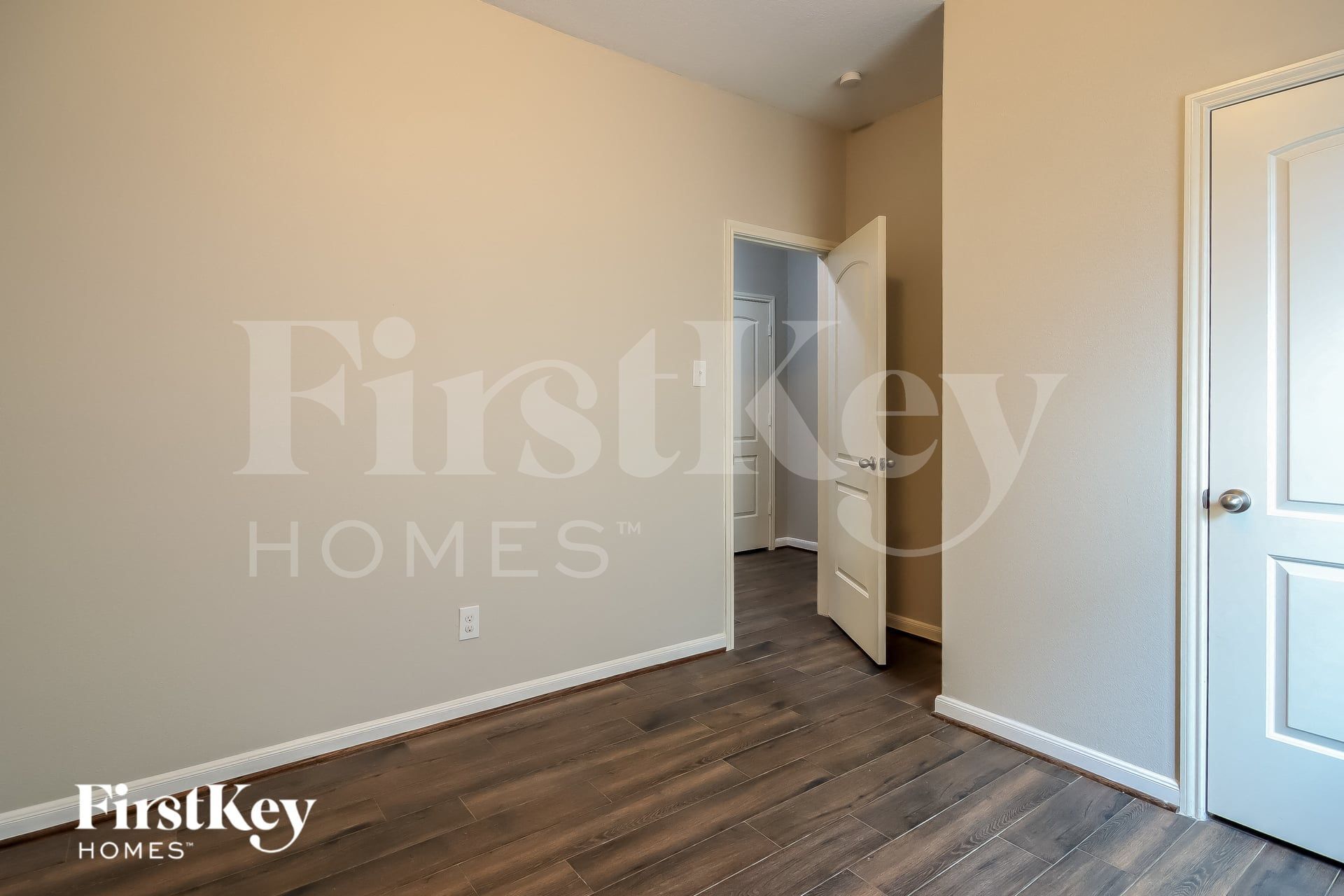 Building Photo - 20802 Echo Manor Dr