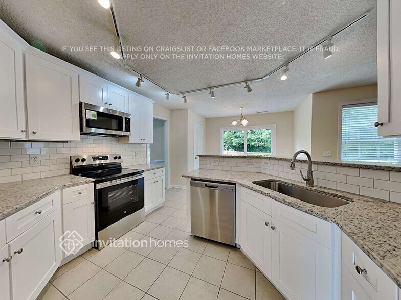 Building Photo - 538 Crossview Ln