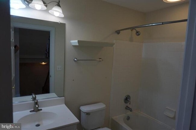 Building Photo - 8036 Kidwell Town Ct
