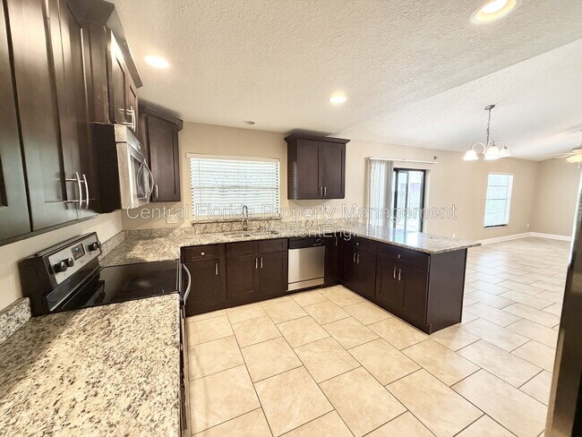 Building Photo - 2925 Amroth Pl