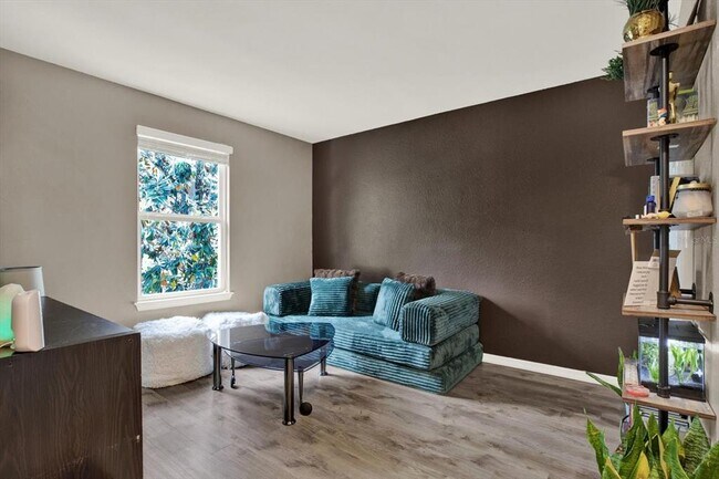 Building Photo - 3017 Mojave Oak Dr