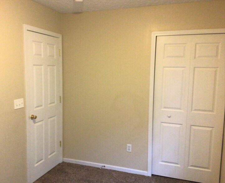 Building Photo - 1543 Windsong Dr