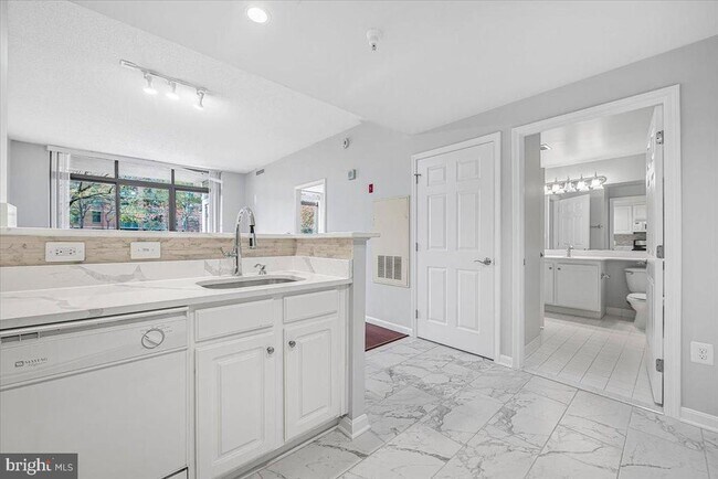 Building Photo - 11710 Old Georgetown Rd