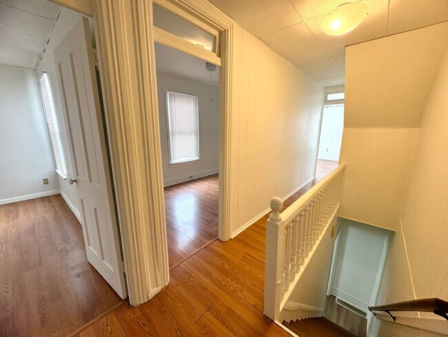 Building Photo - 3 Bedroom 1.5 Bathroom in Highspire!