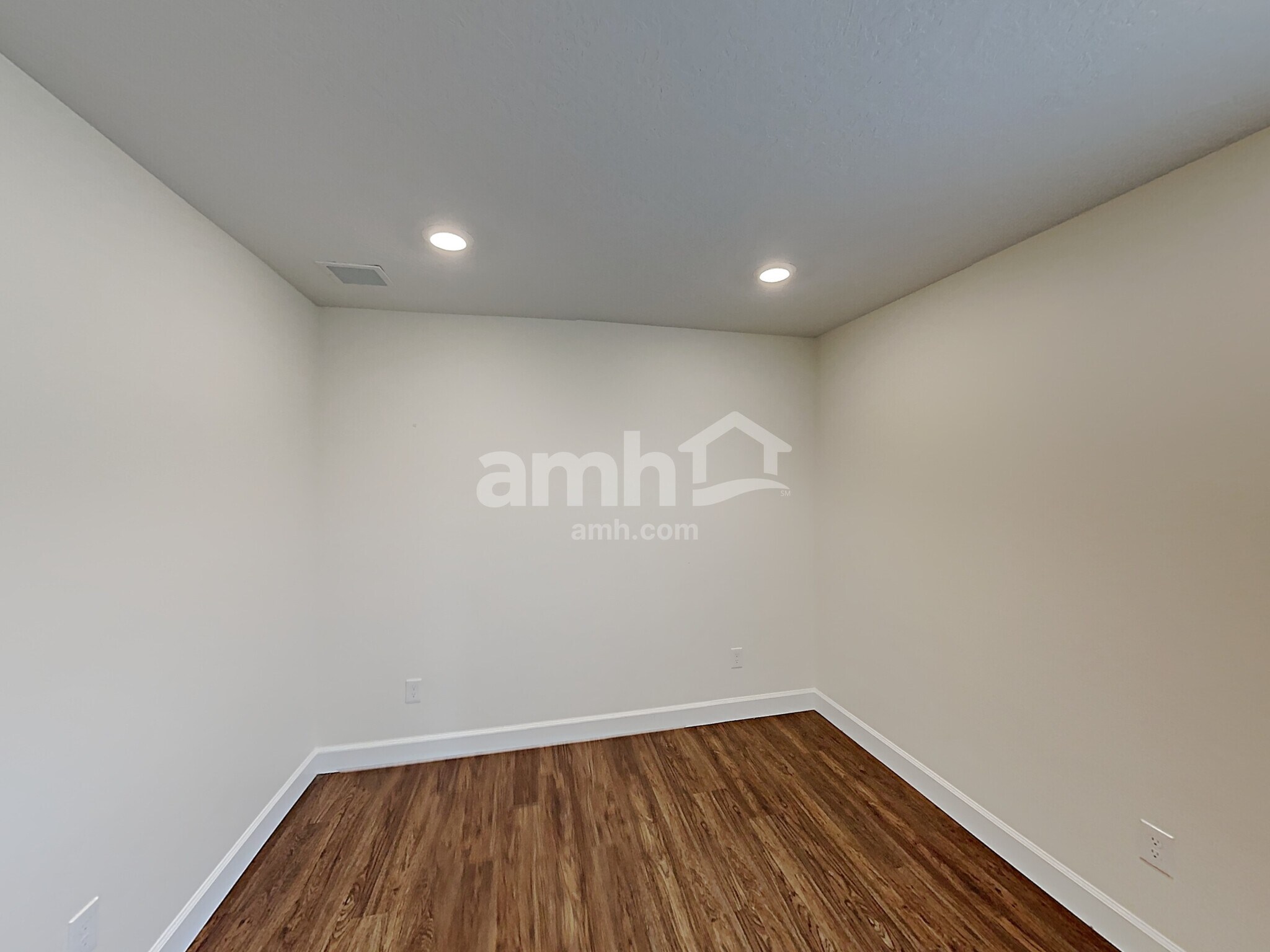 Building Photo - 2445 E Tumbleweed Rd