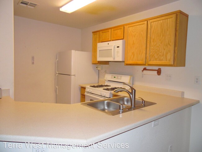 Building Photo - 2 br, 1.5 bath House - 9972 Delicate Dew S...