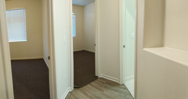 Building Photo - Sparks home 3 bedroom| 2 bathroom now avai...