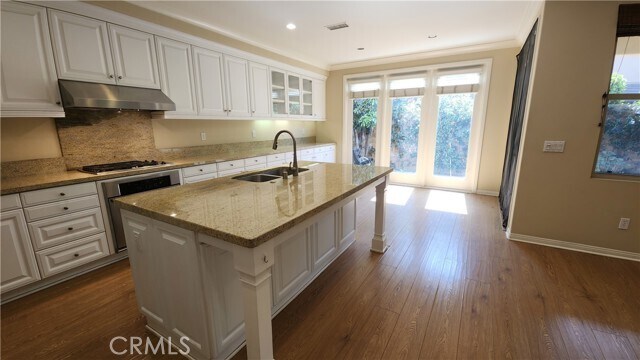 Building Photo - 32 Loquat