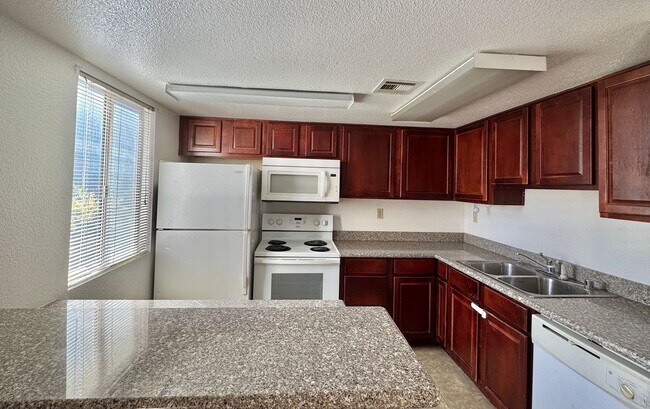 Building Photo - 5422 River Glen Dr