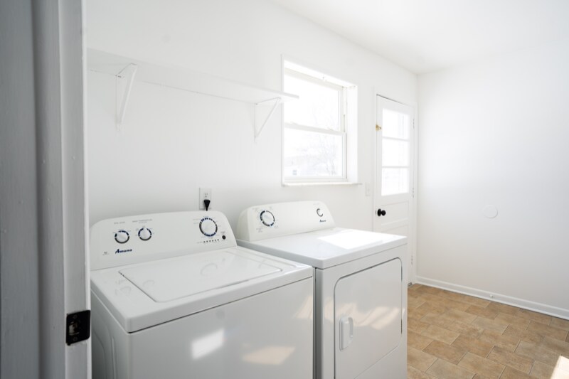 Building Photo - 903 Doro Ln