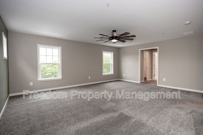 Building Photo - 2425 Morgans Point Dr