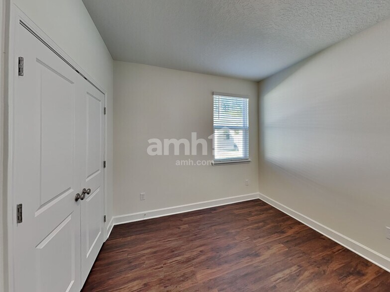 Building Photo - 10717 Coleman Rd