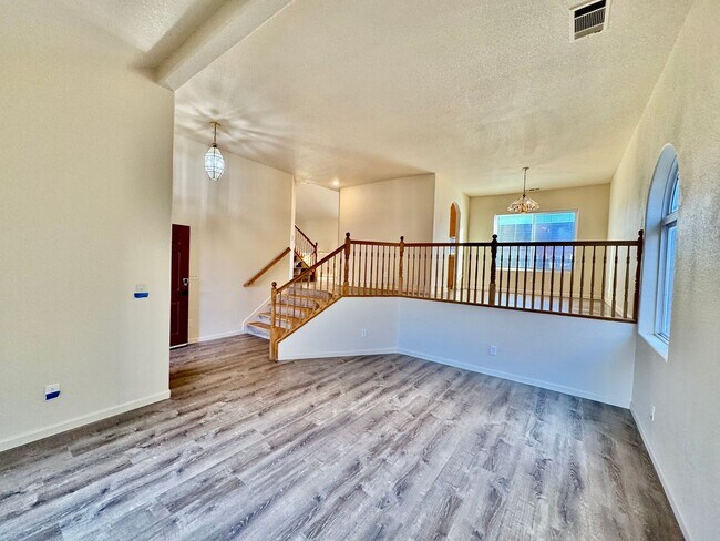 Building Photo - REDUCED!!! 4 Bedroom, 3 Bath Tri-Level Home with NEW UPGRADES!