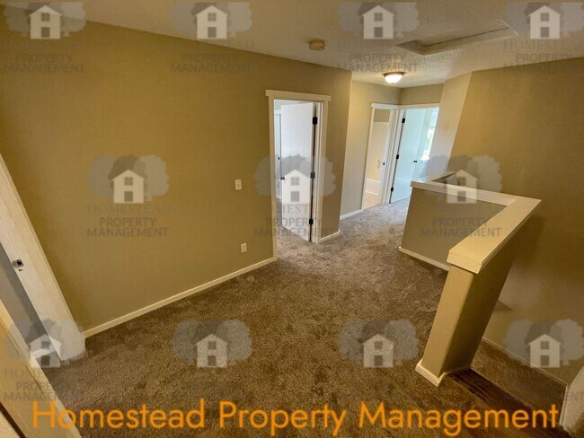 Building Photo - 479 Broad St S