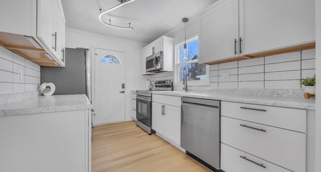 Building Photo - 2231 N 23rd St