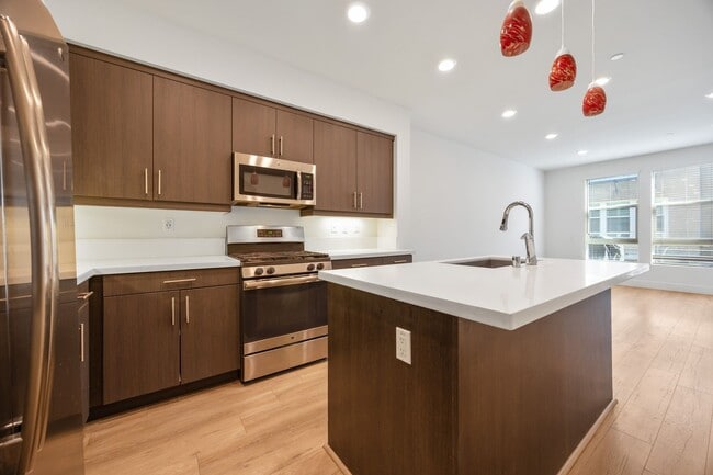 Building Photo - Modern 3-Bedroom Condo in Prime Azusa Loca...