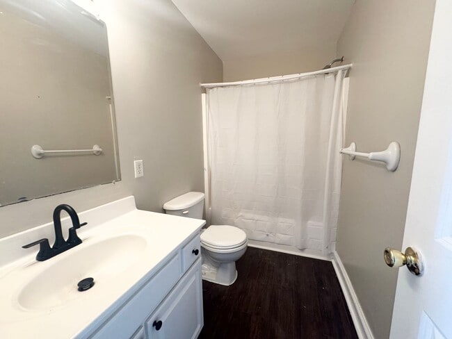 Building Photo - 121 Terrilynn Way