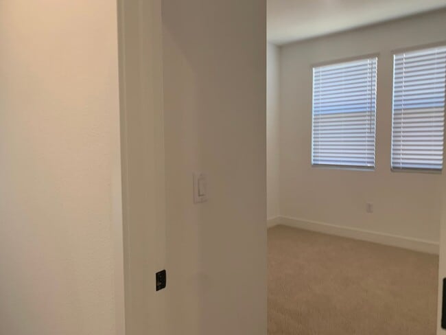 Building Photo - Brand NEW 4 bedroom 1 story home Rancho Co...