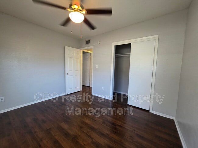 Building Photo - 2001 E Grant Ave