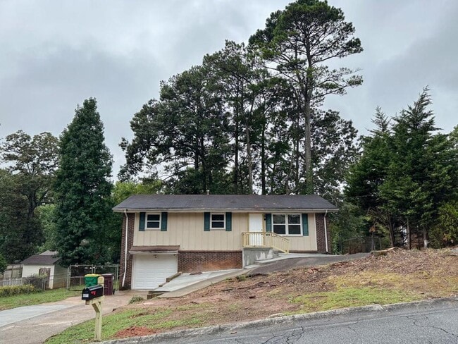 Primary Photo - 6071 Pinecreek Rd