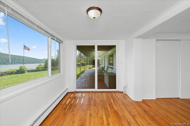 Building Photo - 14 Hemlock Hill