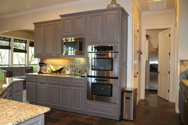 Building Photo - 2922 Ivory Creek