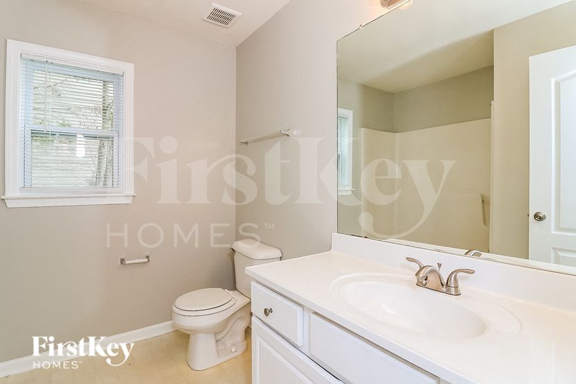 Building Photo - 2405 Langstan Ct